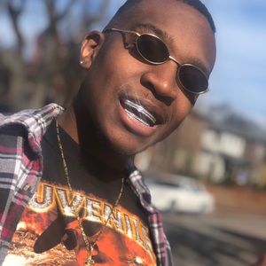 Meet your Posher, Stuart